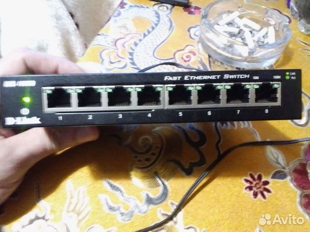 Коммутатор,switch D- link DES- 1008D,б/у