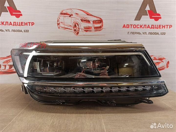 Фара правая Volkswagen Tiguan с 2017 года