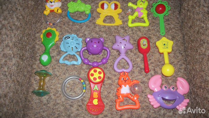 Игрушки погремушки и прочие