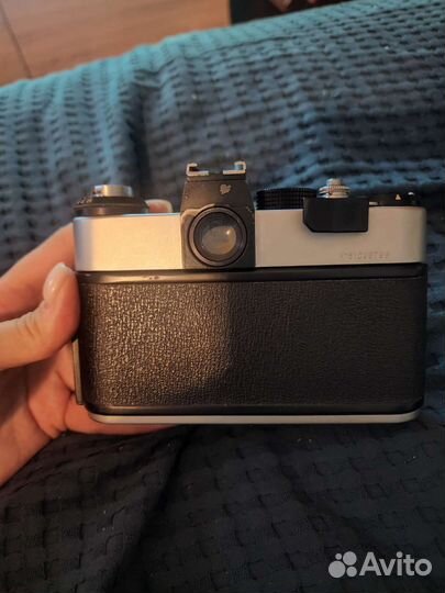 Плёночный фотоаппарат зенит