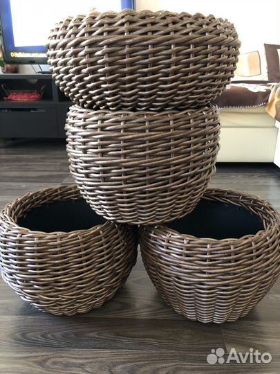 Кашпо из искусственного ротанга