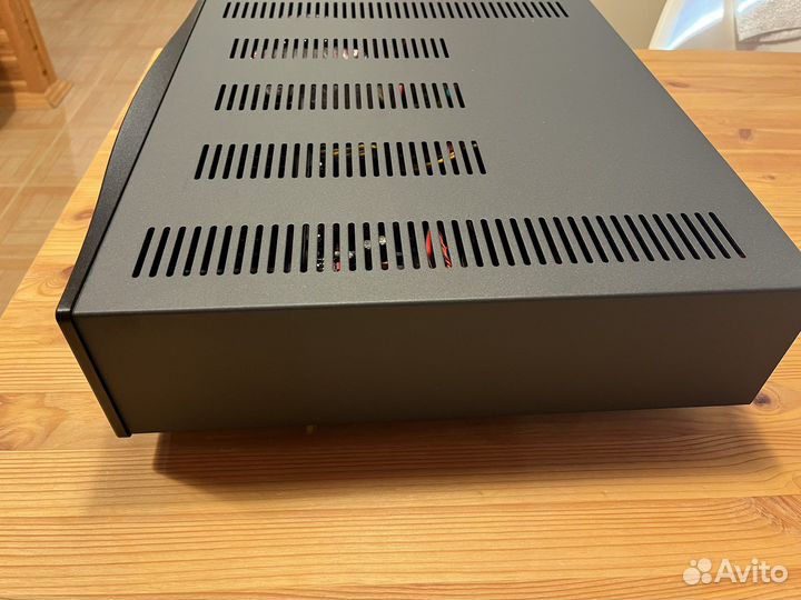 Продам усилитель hegel 190