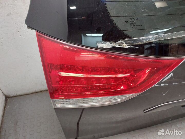 Фонарь крышки багажника Toyota Sienna 3, 2011