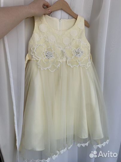 Платье для девочки праздничное желтое 110-116