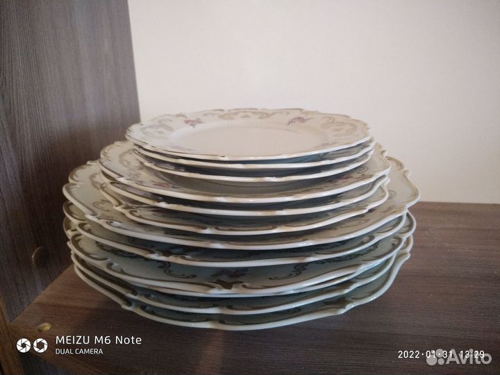 Набор столовой посуды - антиквариат