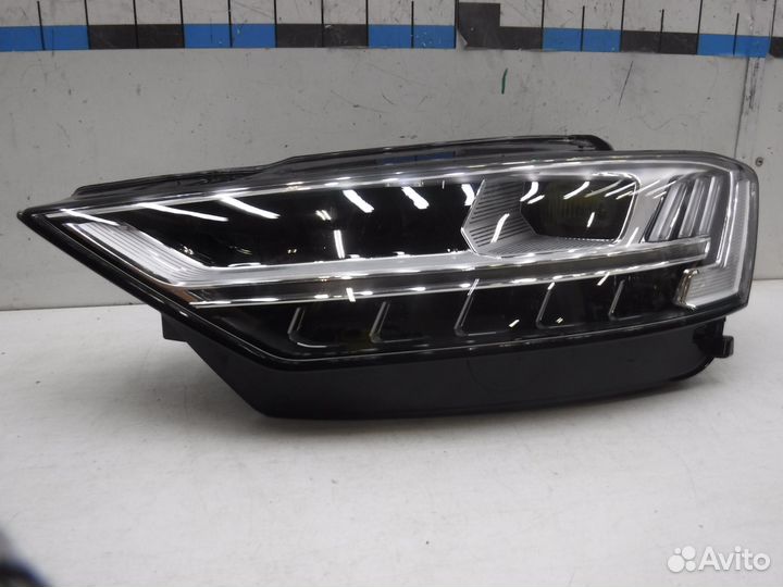 Фара левая на Audi A8