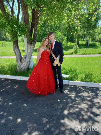 Вечернее платье