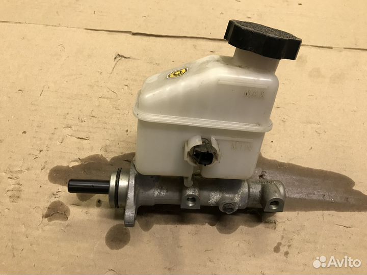 Главный тормозной цилиндр Kia Ceed 1.4i 2008г МКПП