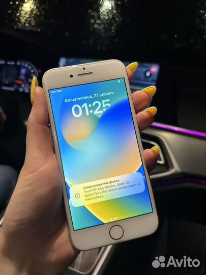 iPhone 8, 64 ГБ