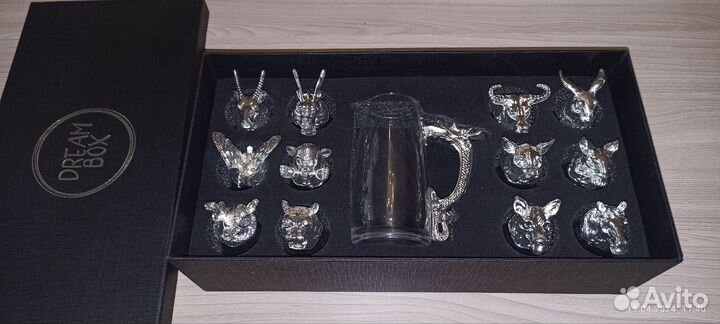 Стопки перевëртыши с кувшином