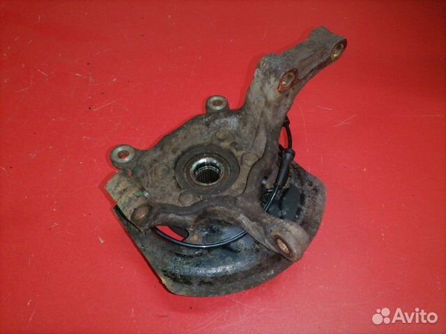 Поворотный кулак передний правый Nissan Qashqai