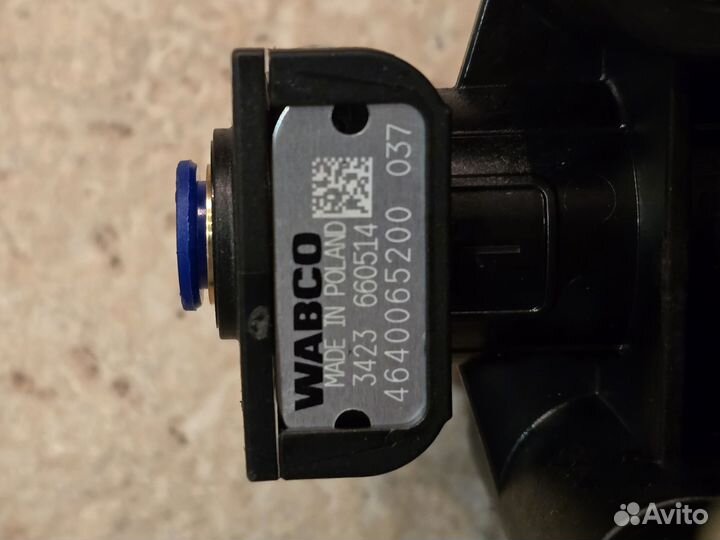Кран уровня пола wabco 4640065200