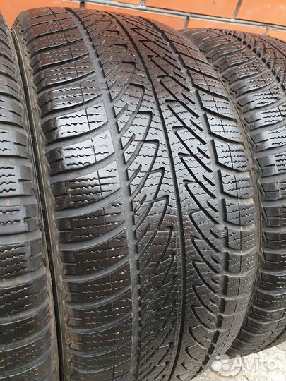 Goodyear UltraGrip 8 Performance 225/40 R18