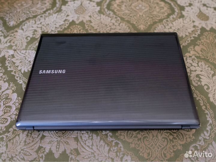 Продам ноутбук Samsung в хорошем состоянии