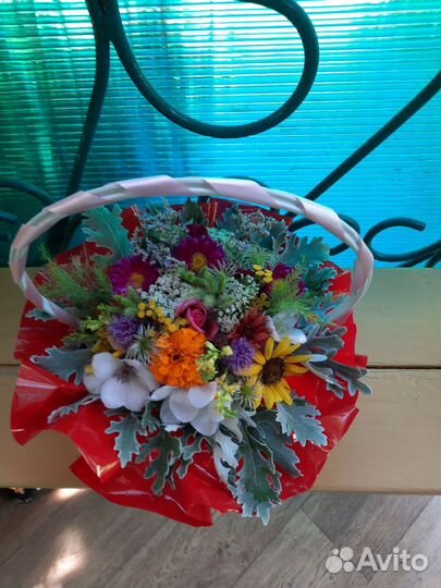 Корзинка с цветами