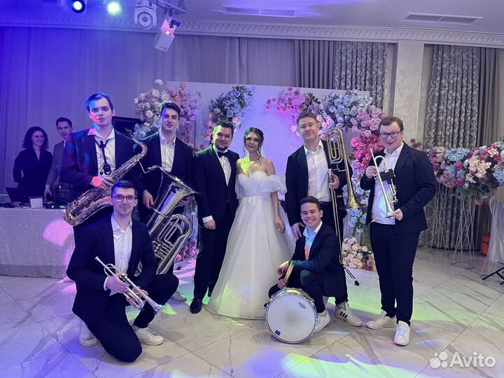 Музыканты на мероприятия / саксофонист