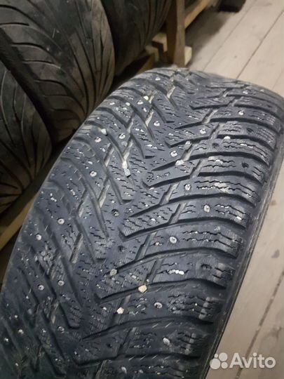 Nokian Tyres Hakkapeliitta 8 215/55 R16 97T