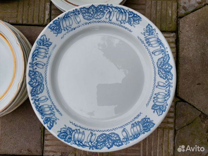 Тарелки СССР разные 60 шт