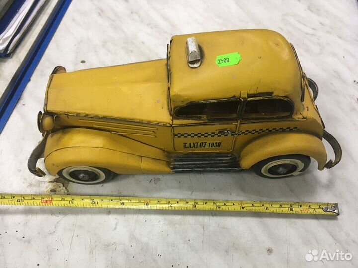 Модель такси металлическая