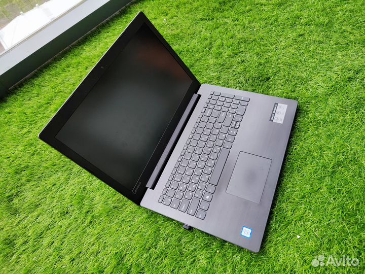 Ноутбук Lenovo 330-15ikb