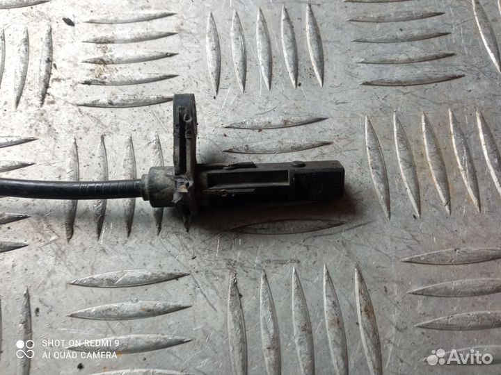 Датчик ABS Kia Sorento 1 BL передний правый