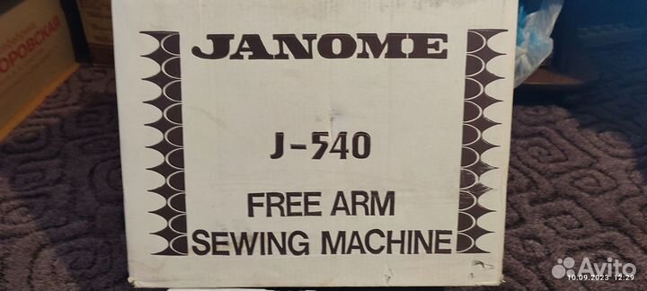 Продам швейную машинку Janome J-540