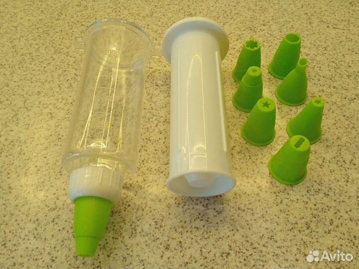 Кондитерский шприц с насадками