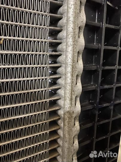 Радиатор мерседес актрос