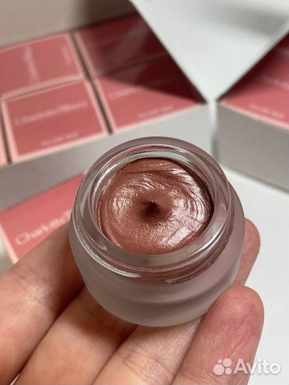 Charlotte tilbury кремовые тени