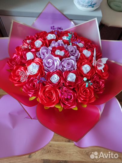 Букет из атласных роз