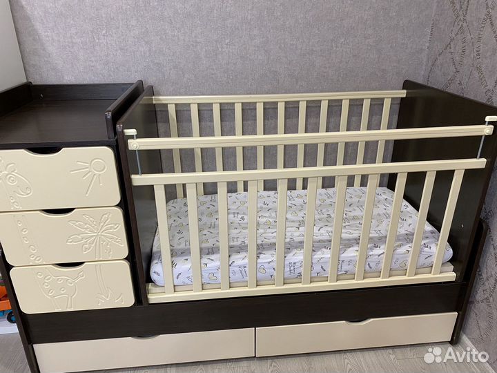 Кровать трансформер с маятником