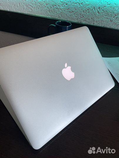 Apple MacBook Air 13 2017 в идеальном состоянии