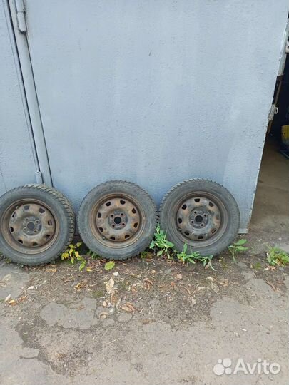 R14 Kumho RA01 175/65, PCD 4x100 DIA 70