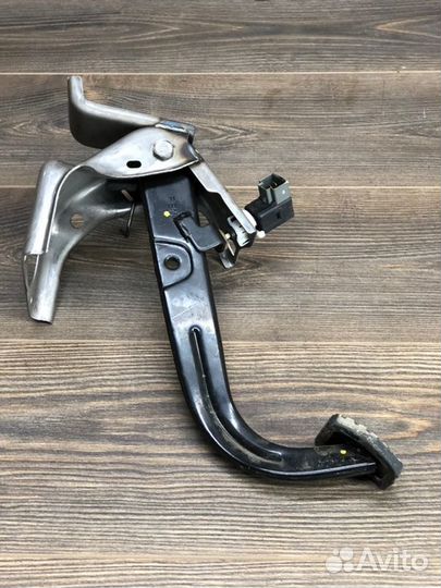 Педаль тормоза Kia Rio 3 1.4 2012