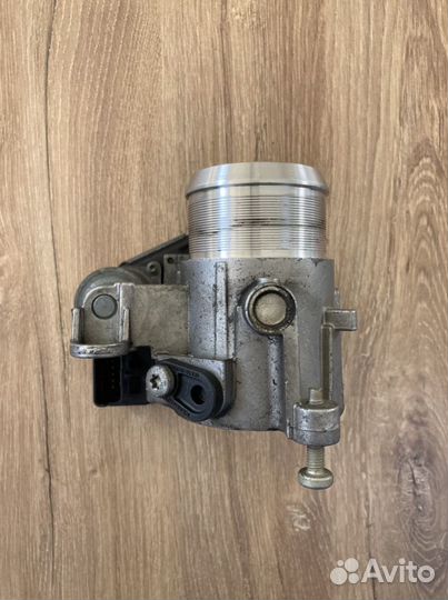 Заслонка дроссельная Land Rover Freelander 2