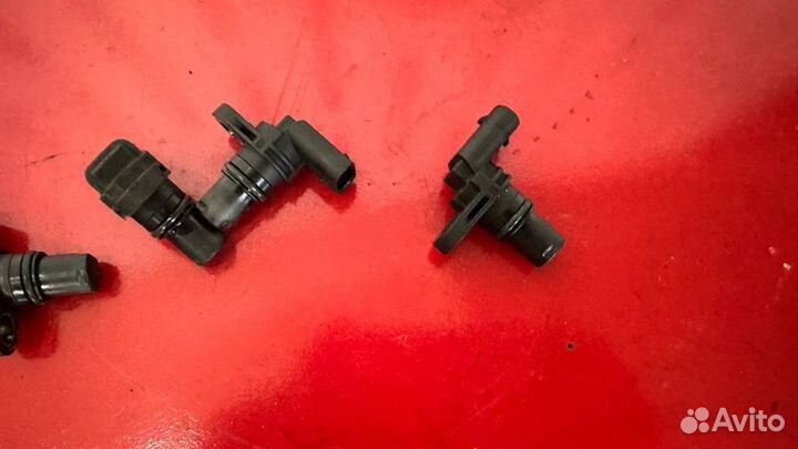 Датчик распредвала Audi A6 C6 2.8 ccea 2010