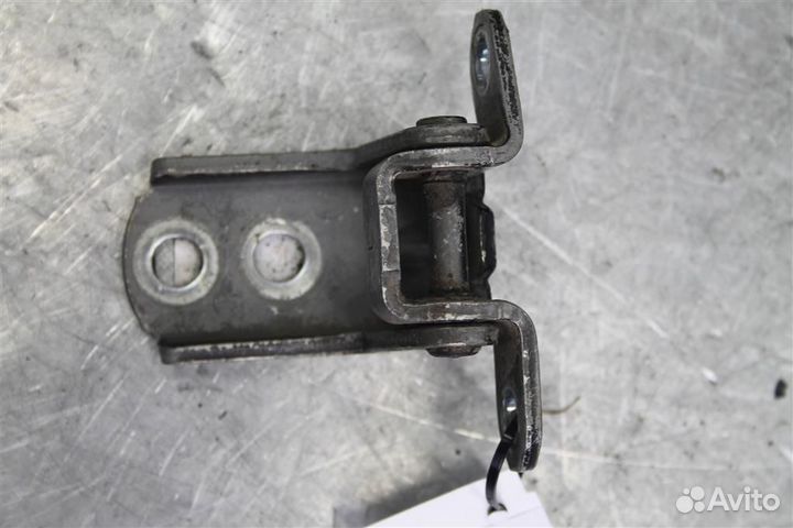 Петля двери передней левой верхняя Nissan Patrol