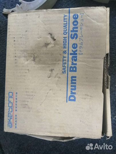 Тормозные колодки Toyota ipsum