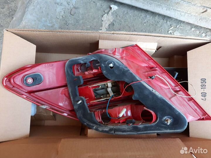 Задняя правая фара мерседес w 204