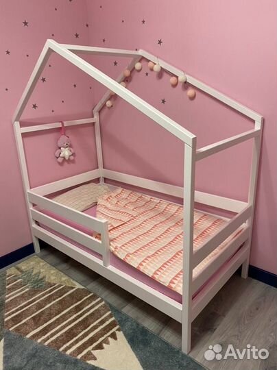Детская кровать из массива