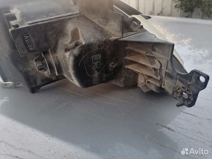 Фара левая на mitsubishi lancer 9