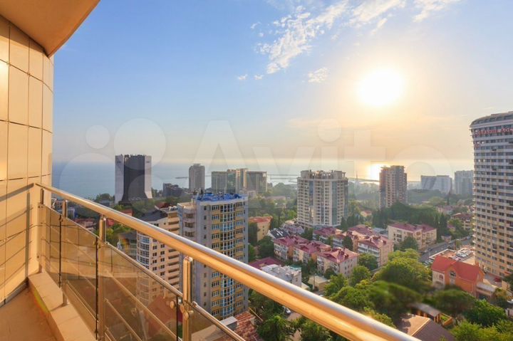 3-к. квартира, 92 м², 14/18 эт.