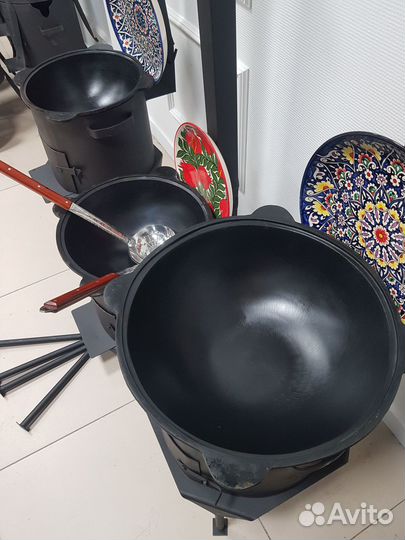 Казан чугунный с Печкой с Подарками