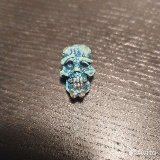 Темлячная бусина череп