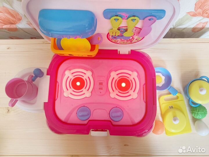 Детские игрушки кухня