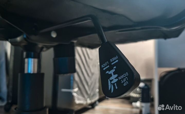 Игровое кресло thunderx3 - красное