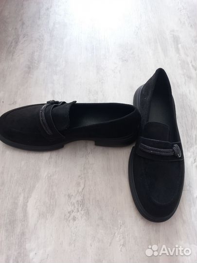 Лоферы женские