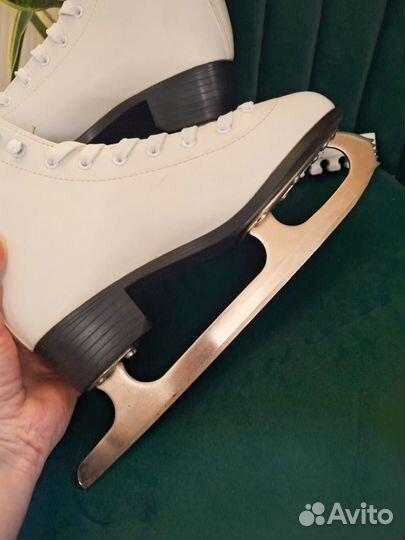 Коньки фигурные