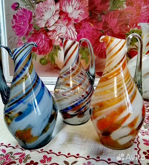 Ваза, кувшины, цветное стекло. Винтаж