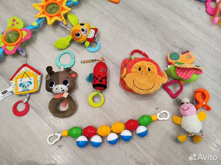 Дуга Tiny love подвески погремушки ращвивающие